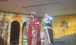 Uluslararası Karadeniz Tiyatro Festivali Akçaabat'ta Büyük İlgi Gördü