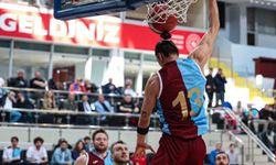 Trabzonspor Basketbol Takımı, Gaziantep Karşısında Güçlü Performans Sergileyerek Avantajı Elde Etti