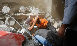 İsrail, Filistinlilerin Çadırlarını Bombaladı: 25 Ölü, 50 Yaralı