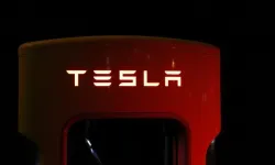 Tesla'nın Şok Eden Düşüşü: Satışlar Beklenenden Daha Kötü!