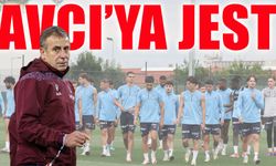 Trabzonsporlu Futbolculardan Avcı'ya Jest: Antrenman Öncesi Coşkulu Karşılama