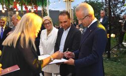 Eski Trabzon Valisi İsmail Ustaoğlu’nun Oğlu Mustafa Ustaoğlu Evlenerek Dünya Evine Girdi!