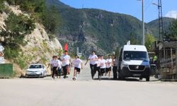 Artvin'de Zafer Koşusu Heyecanı! Gençler Zafer İçin Koştu