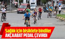 Akçaabat pedal çevirdi: Sağlık için bisiklete bindiler