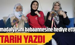 Bilek Güreşinde Tarih Yazarak Madalyasını Babaannesine Hediye Etti!