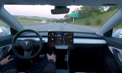 Tesla Model Y'nin Otonom Tepkisi Sosyal Medyada Gündem Oldu