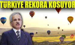 Bakan Uraloğlu'ndan Türkiye'de Sıcak Hava Balonları Rekoru: Rekora Koşuyor!