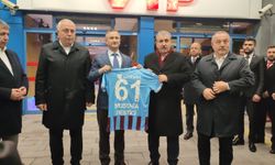 Kağan Mumcu’dan BBP Genel Başkanı Destici’ye Trabzonspor Forması Jest!