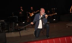 Fatih Erkoç Trabzon’da Hayranlarıyla Buluştu: Unutulmaz Bir Konser