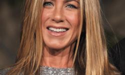 "Jennifer Aniston’ın 21 Milyon Dolarlık Malikanesindeki Buhar Duşu Olay Oldu!"