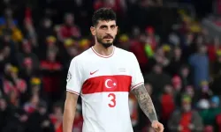 Futbolcu Samet Akaydin'den  İlk Aşk Karesi Geldi...?