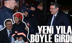 Başkan Genç ve Protokol Yeni Yıla İtfaiye Ekipleriyle Girdi