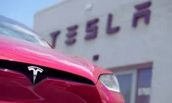 Tesla’dan Kritik Geri Çağırma! Milyonlarca Araçta Güvenlik Riski