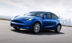 Tesla Model Y Yenilendi! Daha Uzun Menzil ve Yumuşak Sürüş Deneyimi