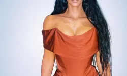 Kim Kardashian Plaj Pozlarıyla Olay Yarattı! Cesur Çekim Gündem Oldu