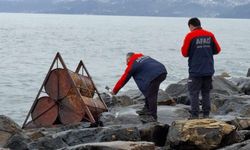 Ordu’nun 3 ilçesinde kıyıya vuran 7 varilden birinde kimyasal madde tespit edildi