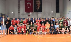 Beşikdüzü’nde Kaymakamlık Kupası Futsal Turnuvası Düzenlendi