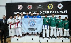 Ortahisar Belediyesi Karate Kata Takımı Kütahya’dan şampiyonlukla döndü