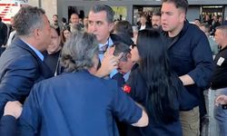 CHP Lideri Özgür Özel’e Cenazede Yumruklu Saldırı! Saldırgan Kıskıvrak Yakalandı