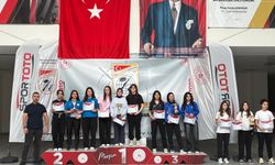 Trabzon Rüzgarı Mersin’de Esti! Yavuz Sultan Selim Anadolu Lisesi Çifte Şampiyonlukla Döndü