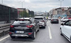 Beylikdüzü'nde düğün konvoyundaki araçlar zincirleme kazaya karıştı: 3 yaralı