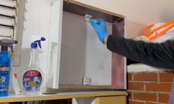 Kaçak tütünleri duvara gizlemiş