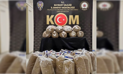 Bayburt’ta 180 kilo tütün, 8400 adet makaron ele geçirildi