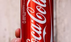 Boykotların Etkisi mi? Coca-Cola İçecek’te Kâr Eriyor, Borç Yükseliyor!