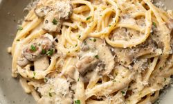 Sadece 5 Malzemeyle Restoran Tadında: Kremalı Mantarlı Tagliatelle Tarifi