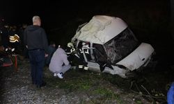 Samsun'da minibüs şarampole devrildi; 1 ölü, 4 yaralı
