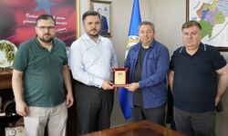 Artvin Trabzonspor Taraftarlarından Bölge Müdürü Gürsoy’a Nezaket Ziyareti
