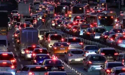 Trafikte Devrim Başlıyor! Fren Lambası Artık Öne Taşınıyor: Sürücüler Şaşkın