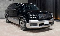 Toyota Century SUV’de dijital perde devrimi: Lüks ve gizlilik bir arada