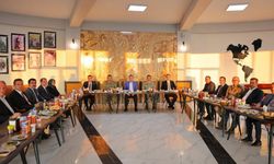Bayburt’ta garnizon komutanı ve 2 ilçenin kaymakamları için veda yemeği düzenlendi