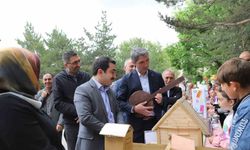 Bayburt’ta Minik Eller Tasarlıyor Sergisi ve Harezmi Dönem Sonu Sergisi açıldı