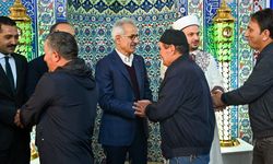 Bayram namazını Çayırbağı’nda hemşehrileri ile kıldı
