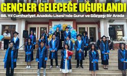 88. Yıl Cumhuriyet Anadolu Lisesi’nde Mezuniyet Coşkusu: Gençler Geleceğe Uğurlandı