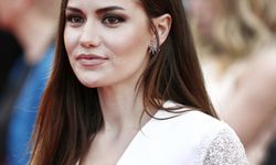 Fahriye Evcen’in makyajsız paylaşımı sosyal medyayı salladı