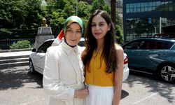 Şalpazarı’nda Duygusal Veda: İki Öğretmen Gözyaşlarıyla Uğurlandı