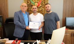 TESOB’un Mesleki Arapça Eğitimini Tamamlayan Esnafa Belgeleri Verildi