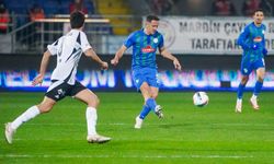 Beşiktaş’ta kadroda düşünülmeyen Amir Hadziahmetovic, yeniden Çaykur Rizespor forması giymek istediğini yönetime iletti.