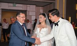 Trabzon’un İki Köklü Ailesi Dünür Oldu: Eren Adanur ve Nazlı Su Akyüz'ün Nikahı Göz Kamaştırdı