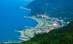 Artvin’de olumsuz hava şartları nedeniyle denize girmek yasaklandı