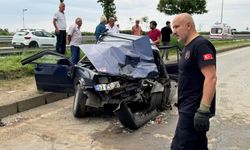 Aynı Aileden 6 Yaralı! Rize'de Araçlar Kafa Kafaya Çarpıştı...
