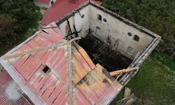 60 Yıllık Tarihi Cami Yangında Küle Döndü