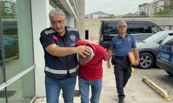 Genç Kadının Fotoğraflarını Çekti! Meydan Dayağı...