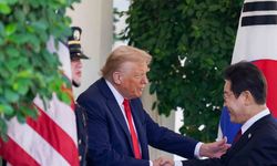Trump’ın elindeki morluk hakkında Beyaz Saray’dan açıklama