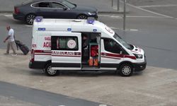 Meydanda Merdivenden Düştü! Hastanelik Oldu...