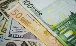 Doların Tahtı Sallanıyor! Euro 4 Yılın Zirvesinde, Hedef 1,25