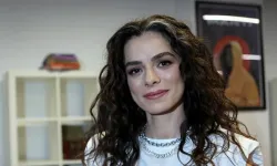 Özge Özpirinçci İtalyan programında gözyaşlarını tutamadı
